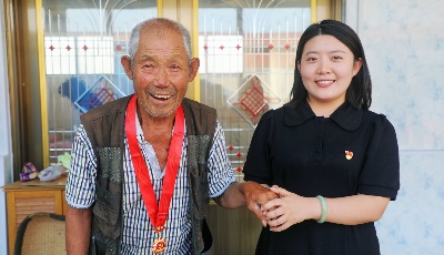 光荣在党50年  青岛平度旧店新老党员话初心