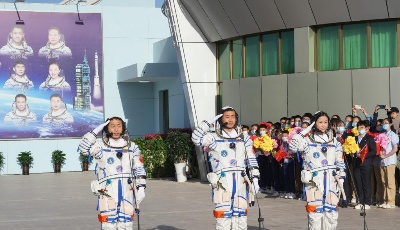 点火！神舟十四号发射升空