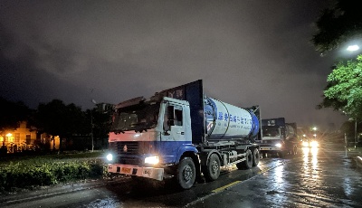 全天转运生活垃圾2488.28吨！暴雨之下，青岛固废公司闻“汛”而动