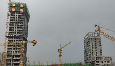 助力打造青少年足球名城！青岛白沙湾足球基地文化中心项目主体封顶