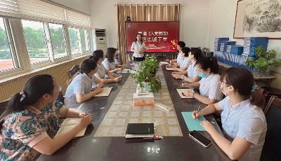 重溫入黨誓詞 永遠(yuǎn)跟黨走——中韓小學(xué)開展紅歌傳唱活動(dòng)