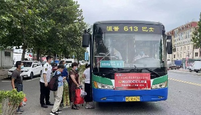 613路优化调整一个月来沿线居民出行更便捷