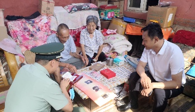 山东青岛海警局高新区工作站展现海警执法员新时代风貌