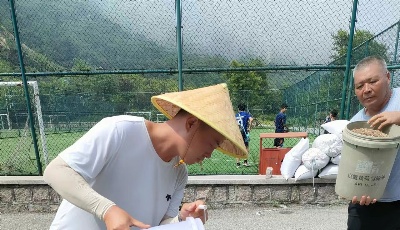 浮山首次“空中绿化”，“无人机散种”让山头绿色更浓……