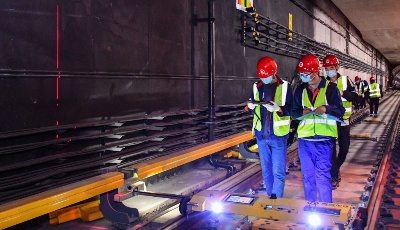 青岛地铁“擂台赛”交出2022年“半年答卷”