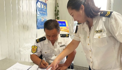 温馨巴士增设每日安全“晨会” 一对一叮嘱驾驶员行车安全