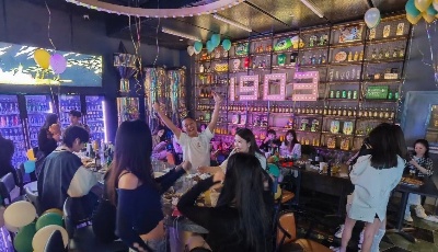 让欢聚无处不在！青岛啤酒为市民酿造身边的“啤酒节”