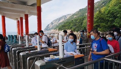 兩個(gè)月逾百萬游客登嶗山沐氧吧