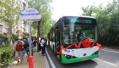 公交车开到“家门口” 万余名午山居民有了便民线路