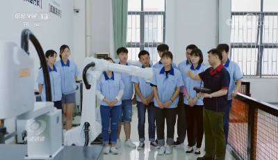 焦点访谈：奋斗 新的伟业——科教兴国 人才强国