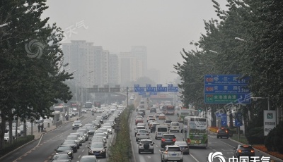 连续多年超百万人赶考 国考招录呈现哪些特征？