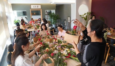 再添一“站”！青岛首家咖啡厅升级成为绿色驿站