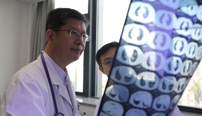 二十大代表风采｜贾新华：到患者最需要的地方去