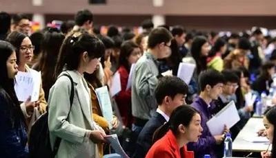 教育部：千方百计促进高校毕业生多渠道就业创业