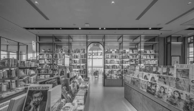 在尘埃里“绽放” 实体书店变革中求突破 