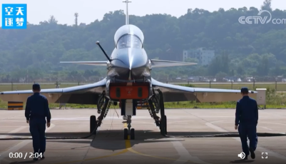 我爱祖国的蓝天——人民空军，生日快乐