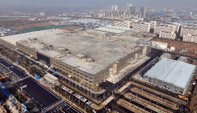 京东方最大移动显示模组制造单体工厂产品在青点亮并顺利量产