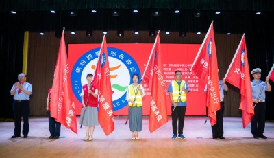 守護(hù)生命幸“盔”有你！青島啟動中小學(xué)生交通安全宣傳教育活動