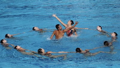 须眉不让巾帼？巴黎奥运会向花样游泳男选手敞开大门