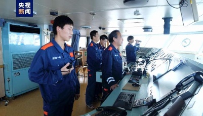 “奋斗者”号再探底 人类首次抵达蒂阿蔓蒂那海沟最深点