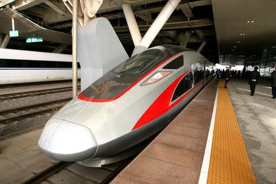 一季度国家铁路发送旅客7.53亿人、货物9.7亿吨