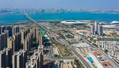 奔赴充满光荣和梦想的远征——以习近平同志为核心的党中央引领亿万人民踏上新征程述评