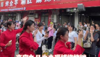 高密九儿去淄博烧烤摊发高密特产啦