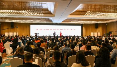 交织真情 运送未来 青岛温馨校车荣获“成长力文化品牌”等多项称号