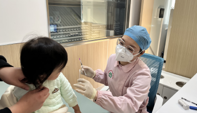 安全可视、高效便捷！上海奉贤区启用海尔生物医疗AI自动化疫苗工作站