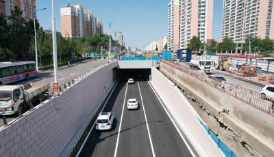 橋隧相接！青島遼陽(yáng)路快速路（福-海段）地道段南半幅通車(chē)