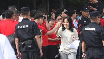 奋斗吧少年！高考加油！青岛5万余学子迎人生大考