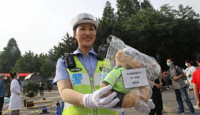 视频 | 高考首日，青岛千余交警出动保驾护航