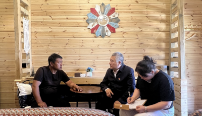 青岛援疆律师刘均走村入户宣传防电诈