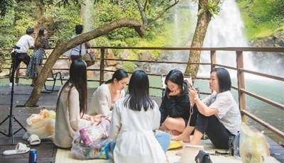 品味多彩文化 毕业旅行成暑期游热门