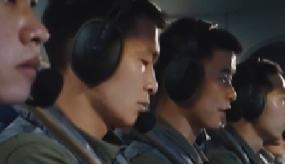 逐梦｜天上“蜂群”、地面“蚁群”，打通向战场输送能量的“毛细血管”