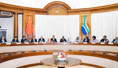 习近平同南非总统会谈 