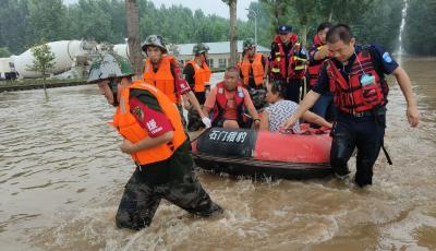 向险而行，共担风雨！直击青岛力量涿州救援现场