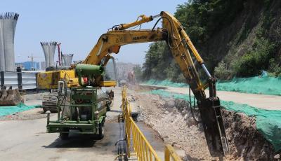 青島重慶路快速路燃?xì)鉄崃芫€遷改工程應(yīng)用“智慧工地系統(tǒng)”
