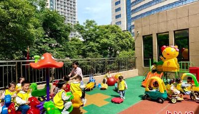 不用结婚证也能申领生育津贴，多地放宽限制  