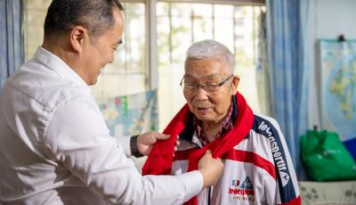 “爱在重阳 亲情到家”青岛市军休服务中心荣军敬老服务季（秋季）启动
