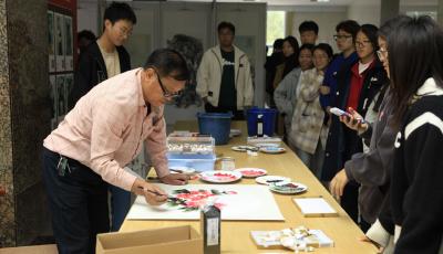 青岛城市学院：高雅艺术进校园 师生共享艺术大餐