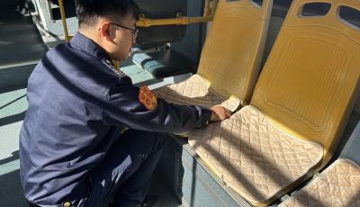 島城“斷崖式”降溫 公交車上增配棉坐墊