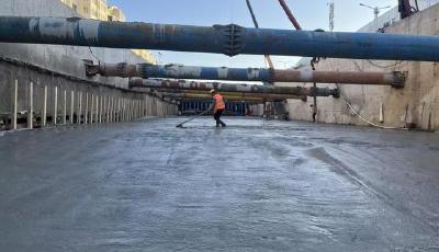 青島市遼陽快速路北半幅地道段主體結(jié)構(gòu)封頂！比計(jì)劃提前一個(gè)月