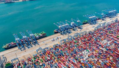 聚焦港口功能优化提升 青岛打造绿色低碳智慧高效的世界一流港口