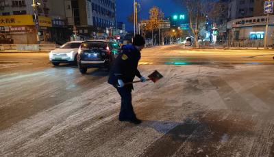 雪情就是命令！青島公交市北巴士護航市民安全出行