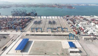 對外啟用！青島港自動化碼頭兩個10萬噸級新建泊位通過驗收