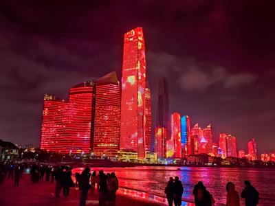 华灯璀璨迎新年！2024元旦浮山湾灯光秀来了