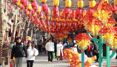 漫步老城區(qū) 感受青島百年時光和人文意蘊(yùn)
