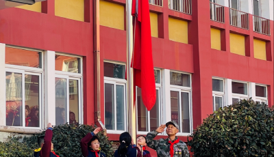青岛大学路小学迎来新学期开学典礼，以“品·智”为主题，弘扬红色精神