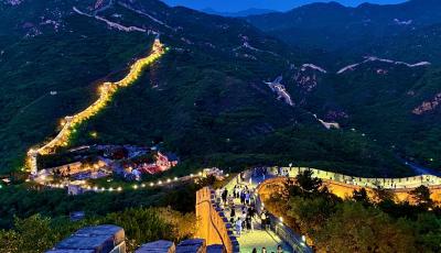 八達(dá)嶺夜長城4月30日起開放 到十一假期結(jié)束